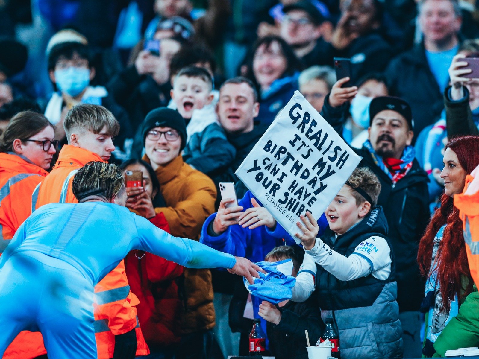 深入谈判的 深入谈判的